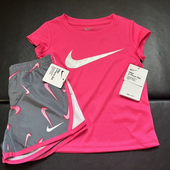 NWT Nike Glitter Athletic Set Girls Size 5 - Picture 1 of 4